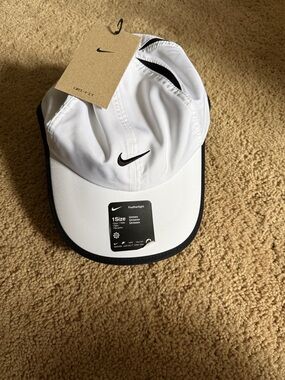 Nike White and Black Featherlight Performance Cap